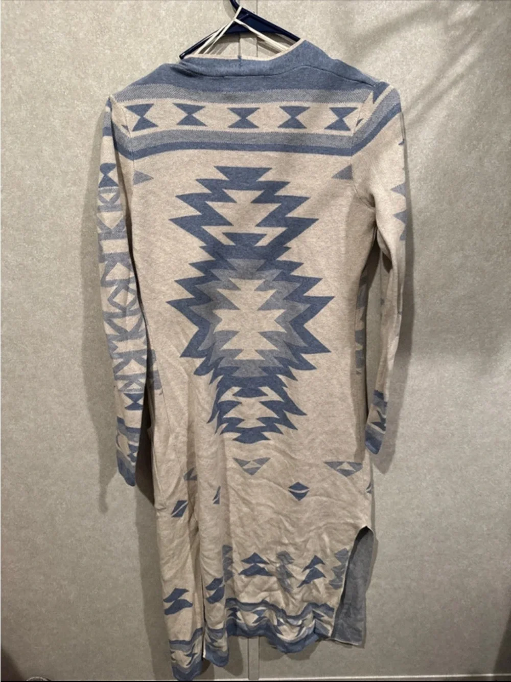 Jessica Simpson Blue & Cream Aztec-Pattern Long Open Cardigan